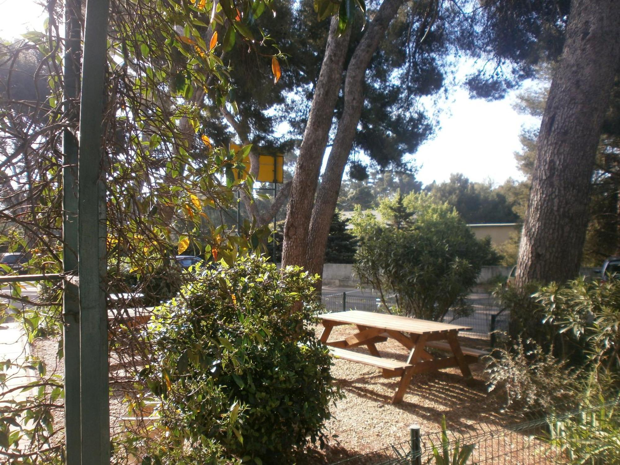 Hotel Parc Azur - Toulon Ollioules Exterior photo